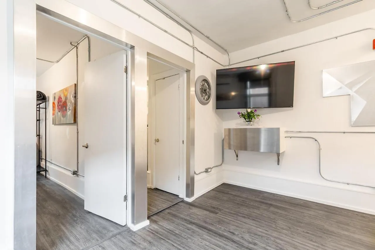 渥太華Prime Location - Upscale 1Br Steps From Byward Market!公寓